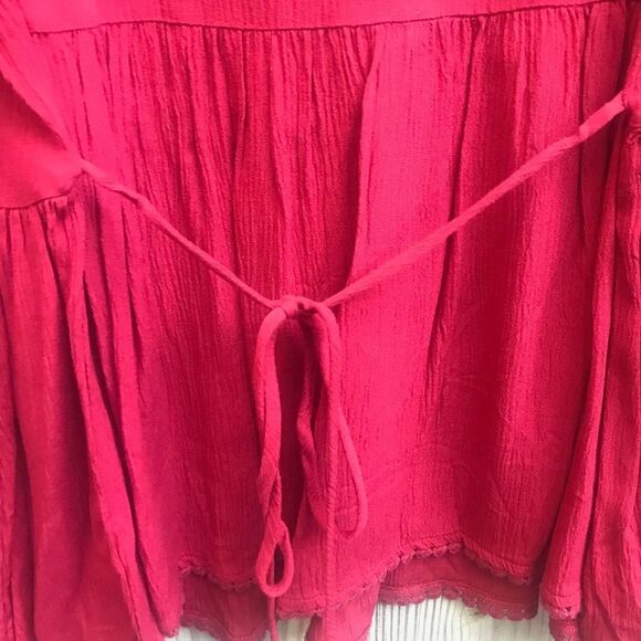 Alya Long Sleeve Lace Detail Top Red Size Medium - Picture 8 of 8